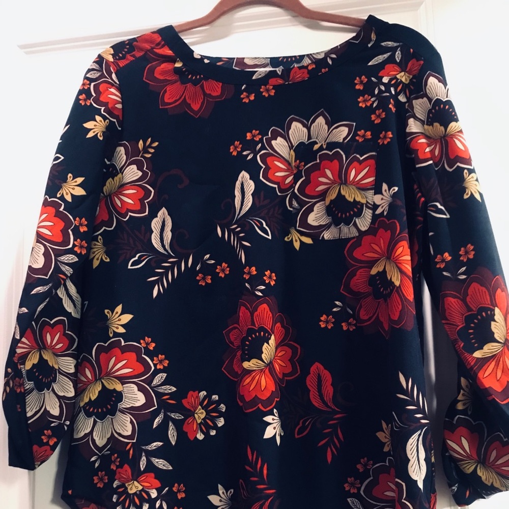 Van Hessen Women’s Blouse
